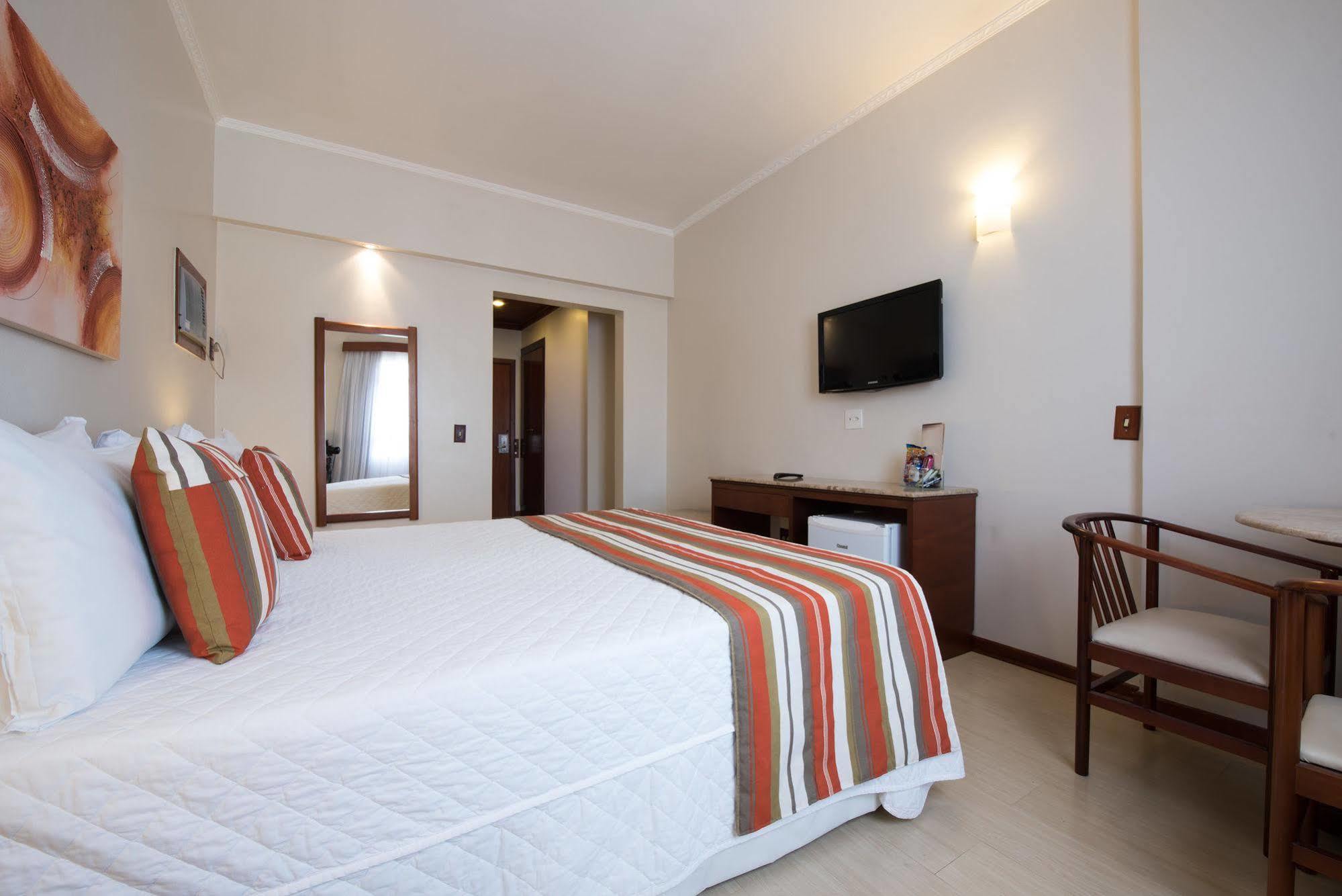 Hotel Carlton Plaza Poços de Caldas Εξωτερικό φωτογραφία