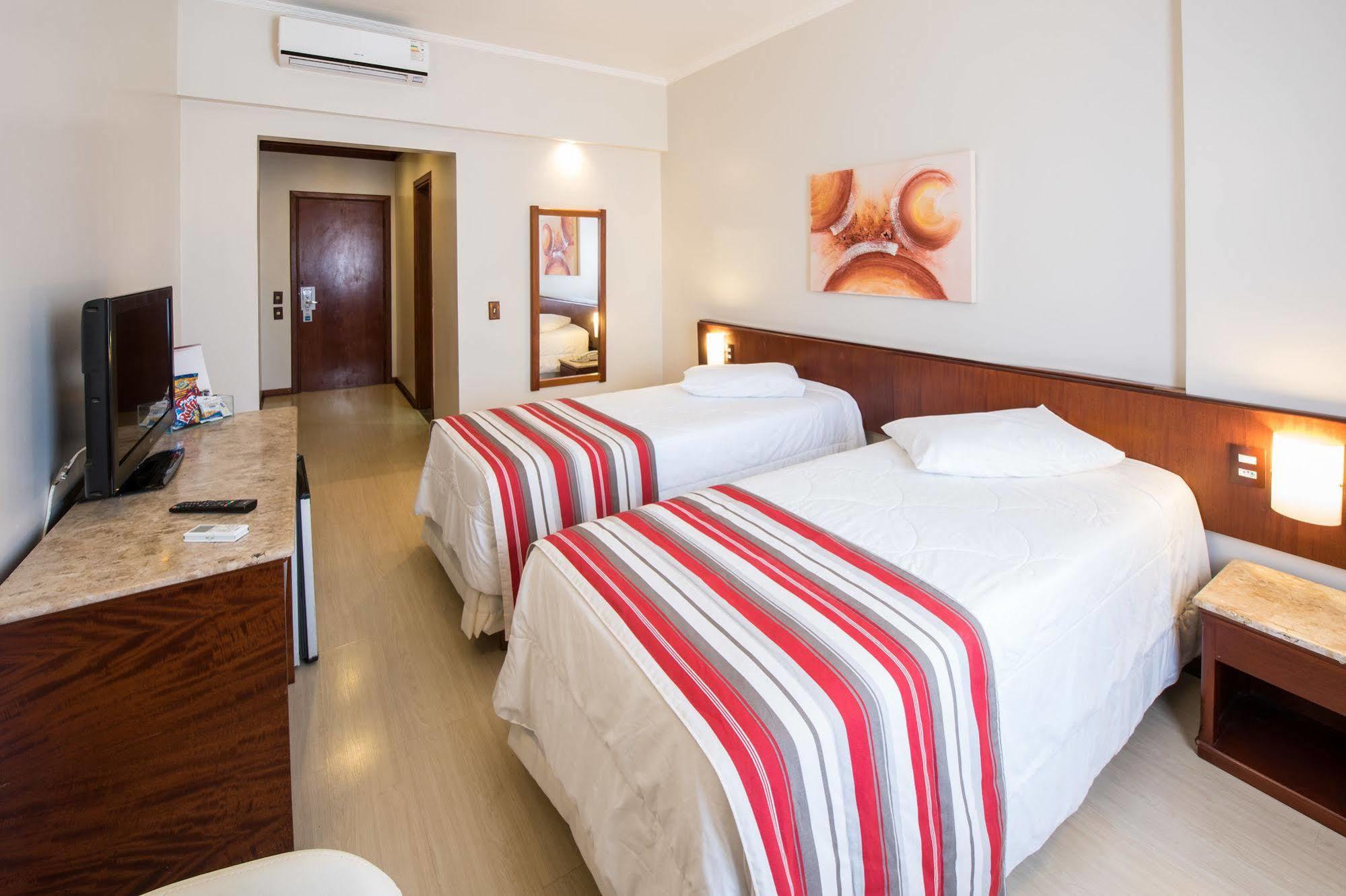 Hotel Carlton Plaza Poços de Caldas Εξωτερικό φωτογραφία